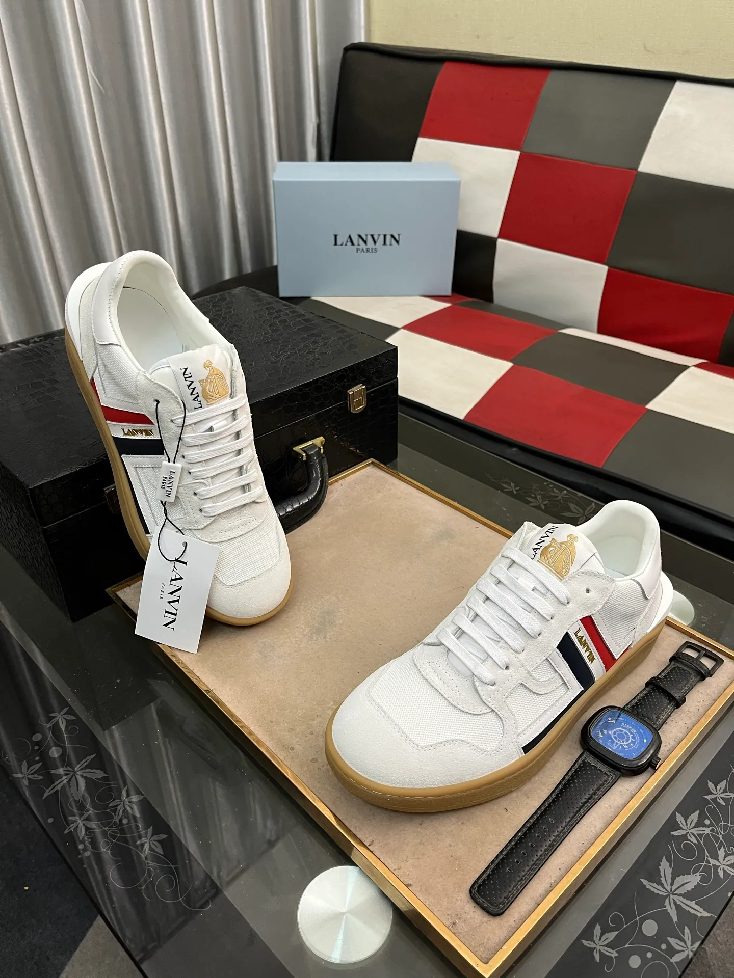 Men's men's shoes 💰540⌚️⌚️❗️Lanvin# Lanvin spring and summer series new colors latest lace up fashion casual forrest shoes running shoes ~ bumpr high quality couple series‼ ️ The latest trendy products of the season 🌈Many bloggers have started buying original models and custom-made them. The uppers are made of nubuck leather. They are very versatile, fashionable and casual, and are comfortable on the feet. Recommended for personal use! The original molded rubber backing with clear logo is wear-resistant. Standard code for couples: female code 35~40, male code 38-45